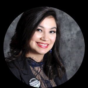 Meet your Posher, Alexis